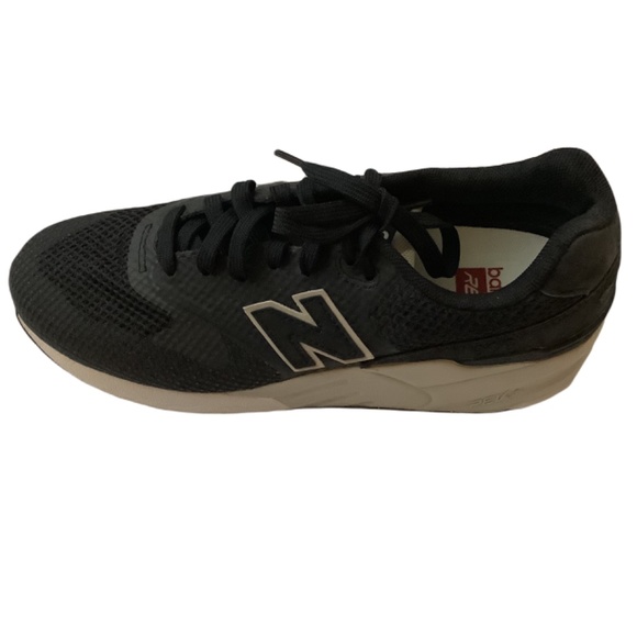 NWOB NEW BALANCE 999 Re-engineered Black Sneakers (Mens 8/ Womens 9.5 - 10) - Picture 7 of 7